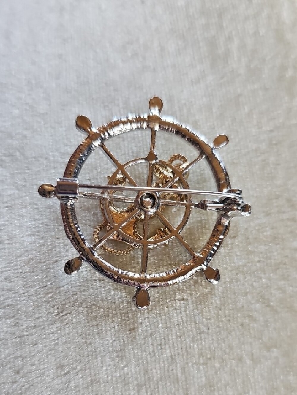 Rhinestone Anchor Wheel Brooch - Gold and Silver - Picture 4 of 6